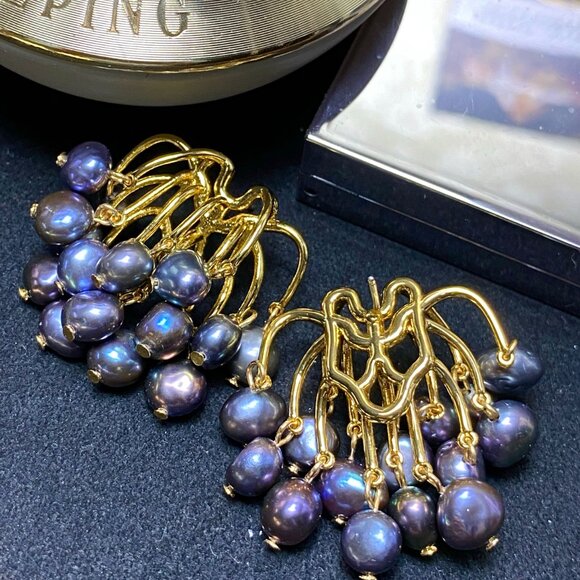 Dramatic Dark Pearl Looped Cluster Earrings - Picture 2 of 3